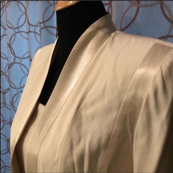 D. J. Summers Cream Colored Blazer EUC - Picture 5 of 7